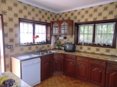 Vende-se moradia T3+2 com garagem