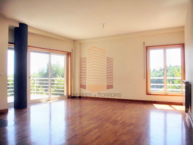 [1908RT] T3 ao centro comercial Vivaci – Z. Ind. Maia – 100% Financiado