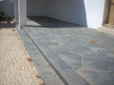 PAVIMENTOS EM ARDÓSIA-TRATAMENTOS E ACABAMENTOS