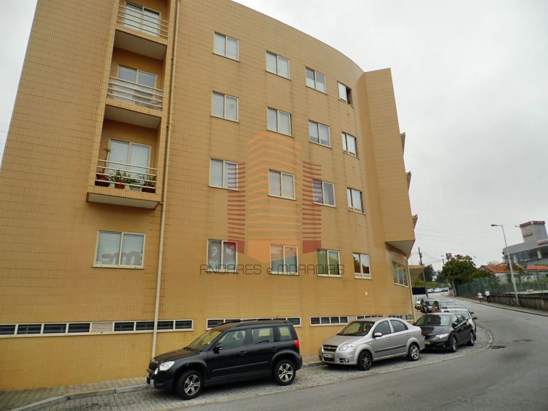 [1323F] T2 ao Arrábida, Afurada – 100% financiado