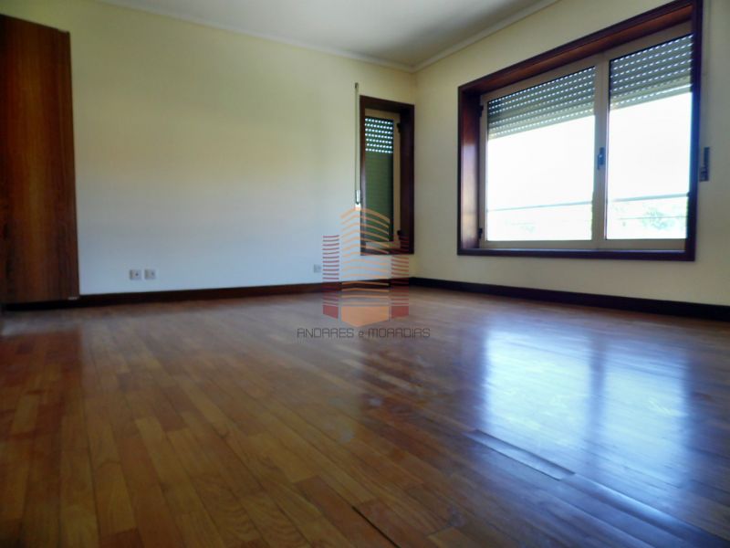 [6865] T2 boas áreas, garagem, 100% Financiado