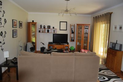 Vivenda T3 individual, com terreno, Valado Dos Frades