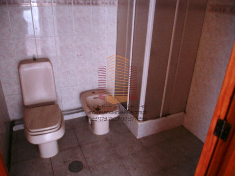 [1223F] T2 + arrumo – edifício renovado – Vila d’éste