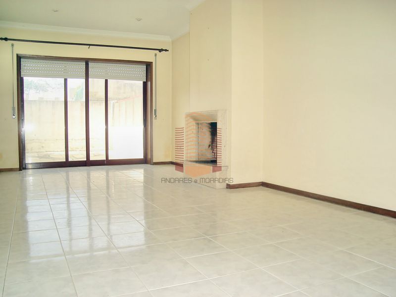 [1220F] Bom T2 c/ terraço – 100% financiado