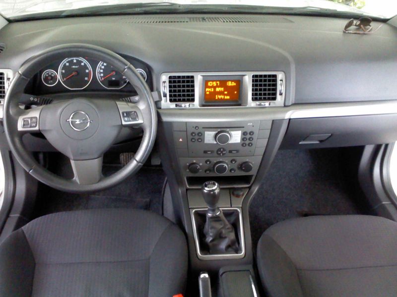 Opel Vectra C Confort 1.9 CDTI 120 CV