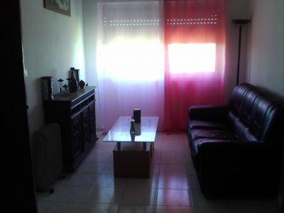 ALUGA-SE APARTAMENTO PAIO PIRES SEIXAL  T 2 , 3 ASSOALHADAS