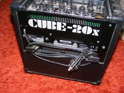 Amplificador Combo ROLAND CUBE 20