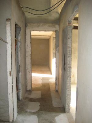 Moradia individual T3 com 200m2, páteo e garagem, como nova