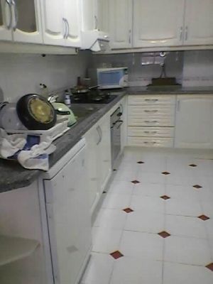 Aluga-se quarto a rapariga no centro de Leiria