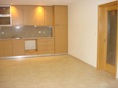 Moradia Nova Res-do-Chão T2, com Quintal 800m2