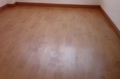 ARRENDA-SE T2 REMODELADO