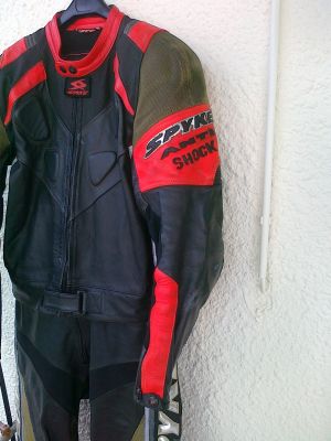 Vendo Fato Completo de Moto em Pele / Cabedal da SPYKE 