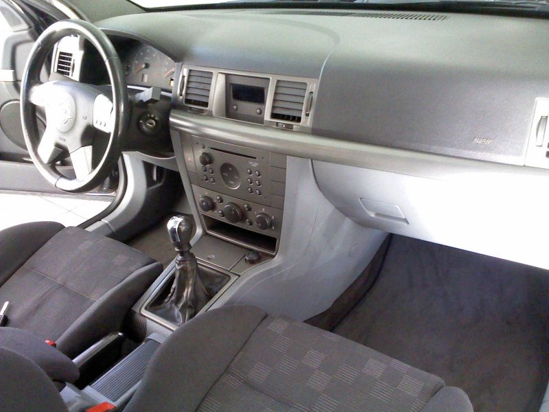 Opel Vectra C Confort 2.0 DTI 100 CV