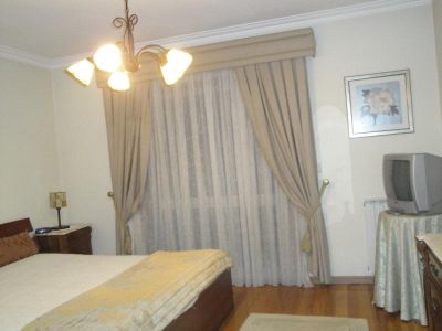 Vende-se Excelente Moradia T4 com 3 frentes, Como nova