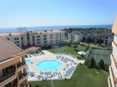 Fantastico apartamento junto à praia em condominio de luxo