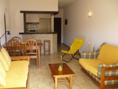 Lagos - Aluga se Apartamento T2 em condomínio fechado na Praia de D. Ana