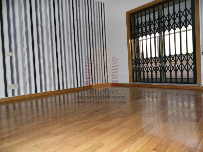 [6964] Bom T2, condomínio Fechado ao apeadeiro Coimbrões