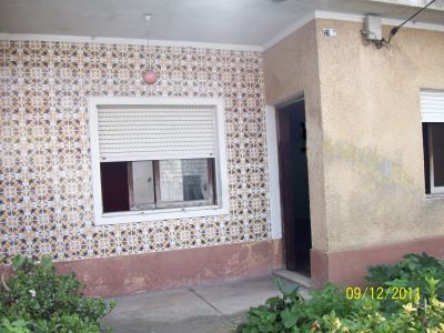 Vendo Moradia T3, independente, 2 frentes por 55.000 euros