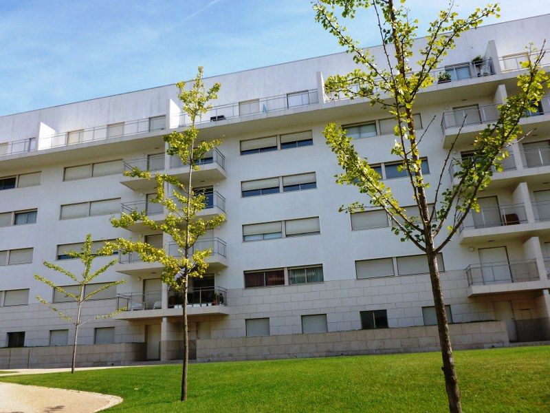 Arrenda-se T3 novo - Porto | à Casa de Saúde da Boavista - Portugal