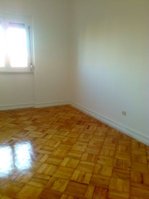 Arrenda-se T3 Av. de Roma