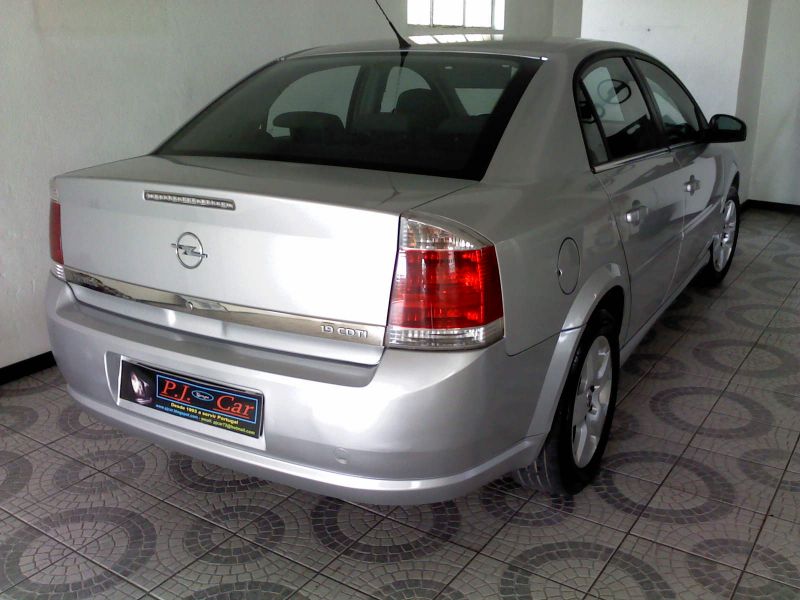 Opel Vectra C Confort 1.9 CDTI 120 CV