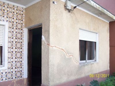 Vendo Moradia T3, independente, 2 frentes por 55.000 euros