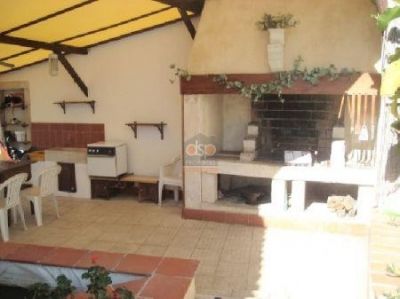 Moradia T4 com piscina de estilo senhorial, Caldas da Rainha 