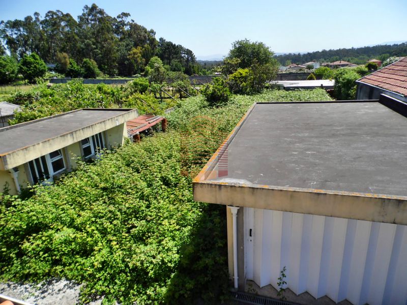 [1206F] Moradia T4, à N1, zona Feiteira