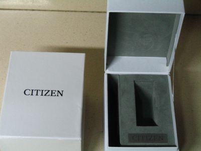 Vendo caixa relógios Originais – NOVAS