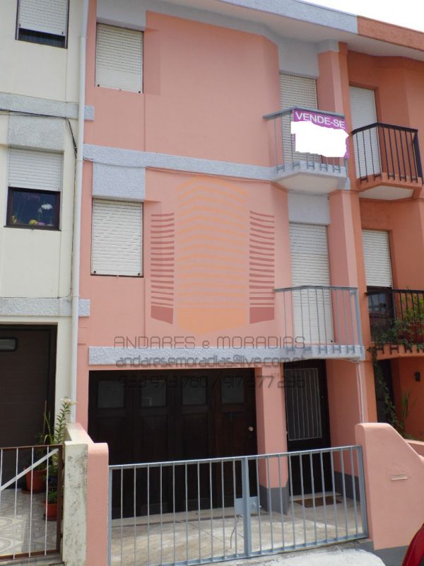 [1114F] moradia V2+1 junto a Santo Ovídeo 