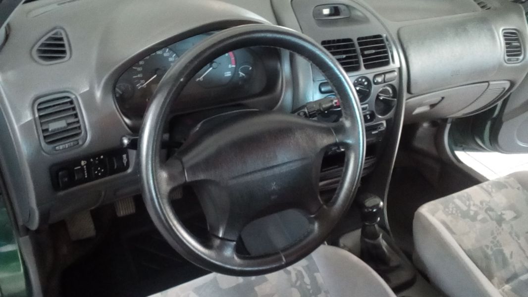 Mitsubishi Carisma GLX 1.9 TD 90 CV