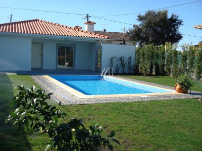 Moradia Nova Res-do-Chão T2, com Quintal 800m2