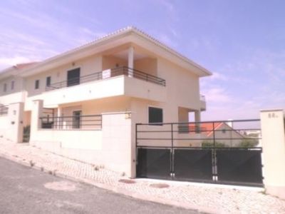 Moradia T4 Com Piscina Porto Salvo