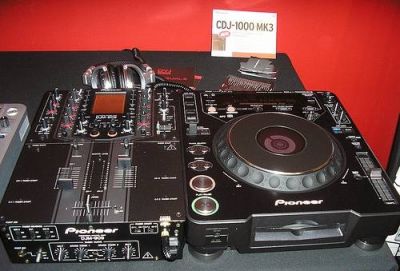 Nueva Marca 2x Pioneer CDJ-1000MK3 & 1x DJM-800 MEZCLADOR DJ PAQUETE........$850