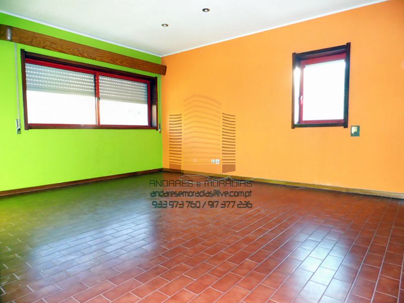 [1275F] T3 ao apeadeiro de Coimbrões – Retoma bancária