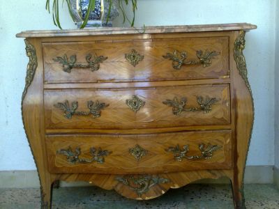 Vendo Cómoda Rústica Com 35 Anos