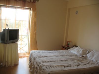 T2 ferias Algarve com piscina ar-condicionado nos quartos a 5km praias Almancil-Algarve