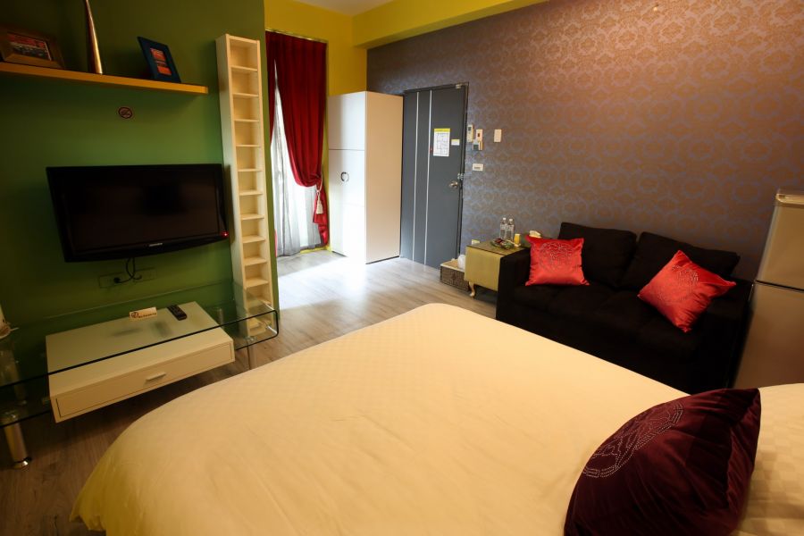 Taiwan 1967 Centra Hotel-Tainan Hotel - TWD1,500