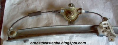 Hyundai Accent 96 : Elevador eléctrico da porta da frente esquerdo 