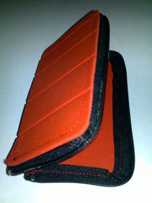 PORTA-MOEDAS coloridos - 4€ / BOLSA TELEMÓVEL - 9,5€