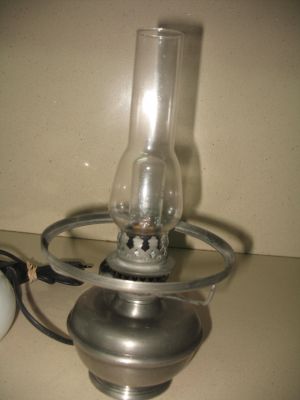 Vendo candeeiro em estanho - NOVO