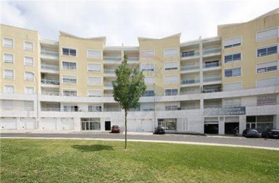 OEIRAS RESIDENCET1 com GARAGEM e ARRECADAÇÃO