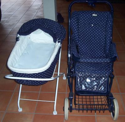 Carrinho de bebé da Chicco com alcofa