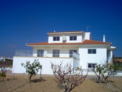 Moradia T5 Faro - 2 pisos+cave+12.800m2 terreno