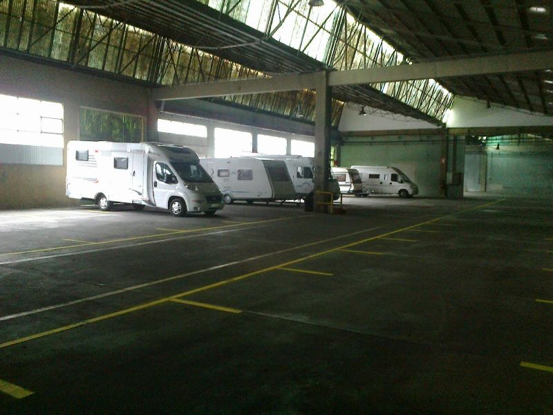 Recolha de barcos, autocaravanas, caravanas, veiculos e outros