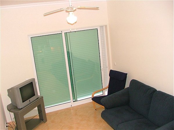 T1 c/ PISCINA, vago de 14 a 23 de junho