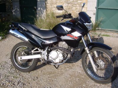 VENDO NX4 - 15700km.Livro de revisões em dia.