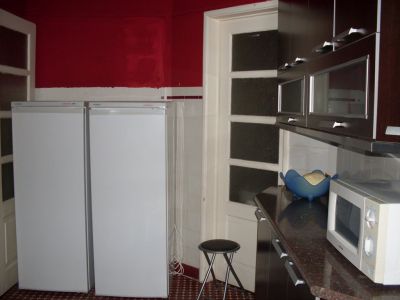 ALUGO QUARTO INDIVIDUAL PARA RAPARIGA OU SENHORA EM LISBOA (ALVALADE)