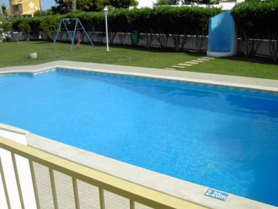 Moradia em banda T4 com piscina