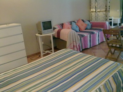 T0 - Moradia em Madeira Shopping 